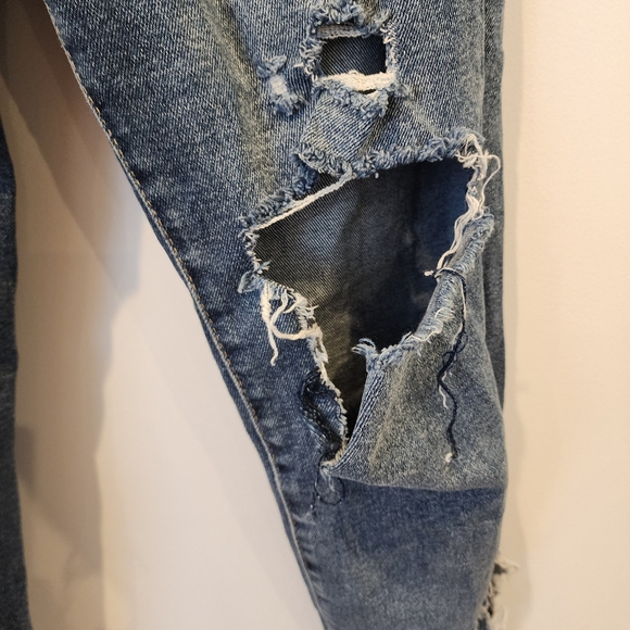 Free People Distressed Jeans - Picture 3 of 8